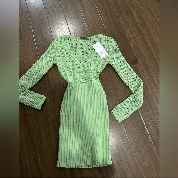 Zara Dresses & Skirts - Zara Light Green Long Sleeve Dress